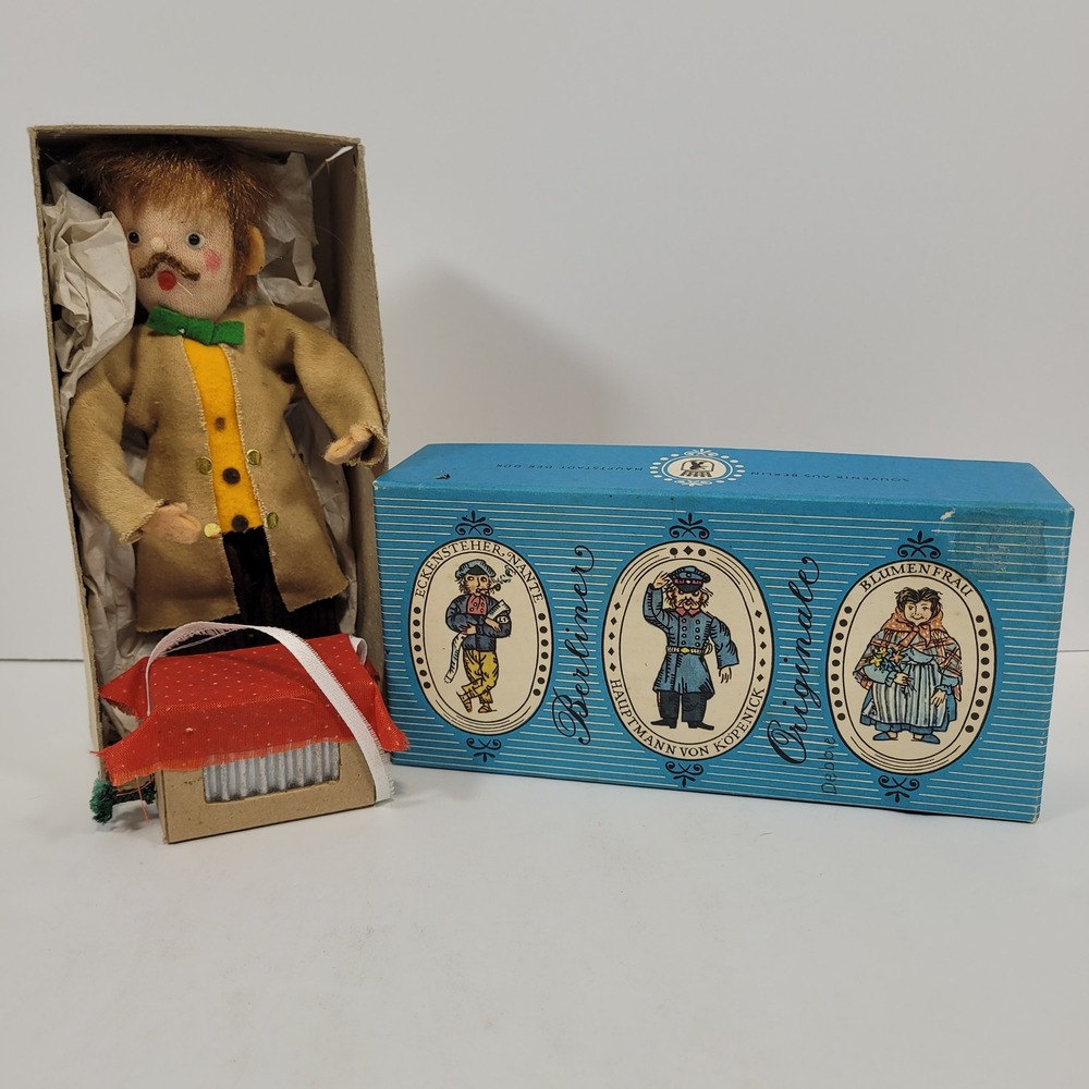 Vintage Berliner Originale Fridolin Doll East Germany Vendor DDR Souvenir